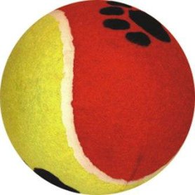 Tenisový míč s tlapkou